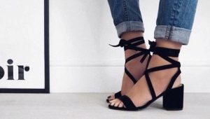 Sandales à talons bas