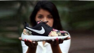 Sneakers avec des fleurs