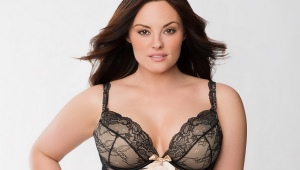 Bras des grandes tailles sur de larges bretelles