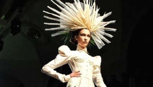 Le style d'avant-garde dans les vêtements
