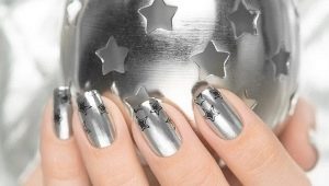 Manucure en argent: caractéristiques du décor et tendances de la mode
