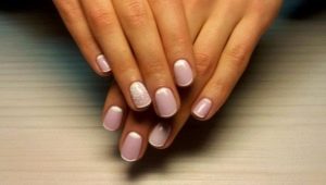 Idées de manucure pour les ongles courts