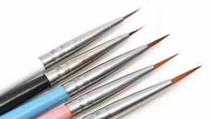 Pinceaux pour manucure: types, caractéristiques de dessin et de soin