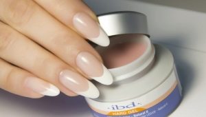 Tout sur la manucure française avec extension des ongles