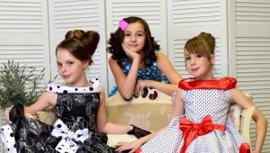 Nous faisons des coiffures pour les filles dans le style de style