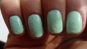 Pourquoi le vernis à ongles blistering et comment l'éviter?