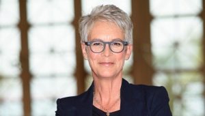 Pixie hajvágás rövid hajra 50 év feletti nők számára