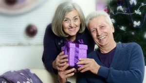 Que donner aux parents du mari pour le nouvel an?