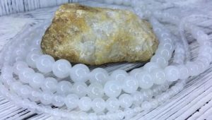 Quartz blanc: propriétés, application et valeur d'une pierre