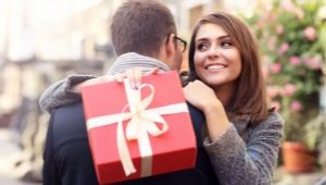 Que donner à un gars pendant six mois d'une relation?