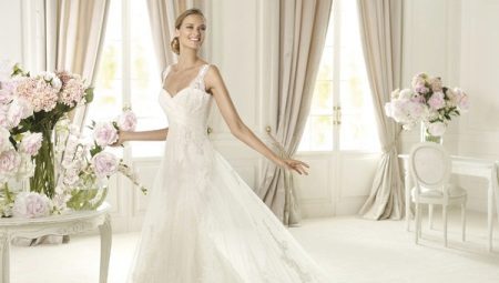 Longue robe de mariée de rêve - c'est quoi?