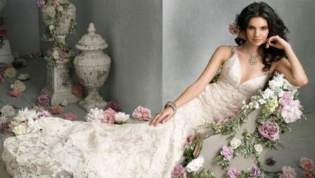 Longues robes de mariée en dentelle