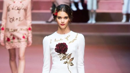 Robe avec des roses - la personnification de la nature féminine
