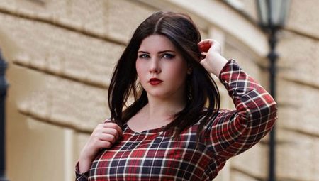 Robes dans une cage pour femmes obèses