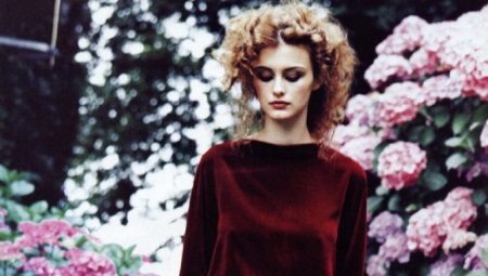 Des robes de velours - une image spectaculaire avec des notes de noblesse