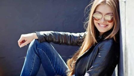 Veste courte en cuir pour femme