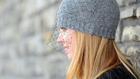 Chapeau avec un voile