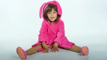 Pantoufles d'enfants pour la fille