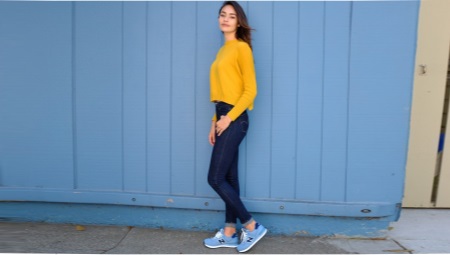 Baskets bleues