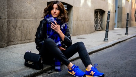 Baskets bleues