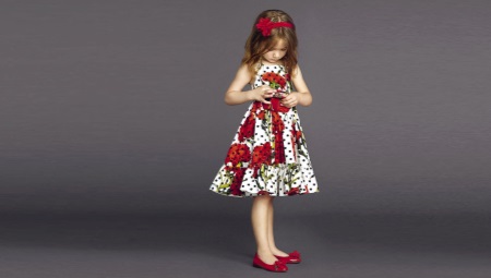 Belles chaussures pour les filles