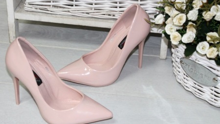 Chaussures poudrées