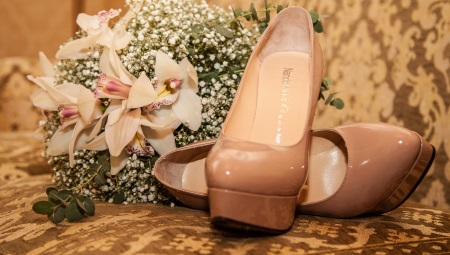 Chaussures à semelles compensées