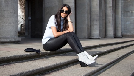 Sapatos brancos