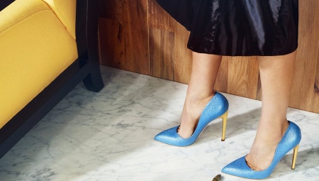 Chaussures à talons bleues