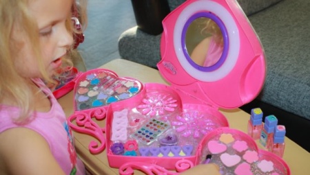 Cosmétiques pour les filles