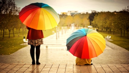 Parapluies arc-en-ciel