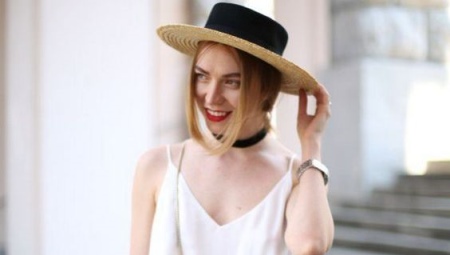 Chapeau de bateau
