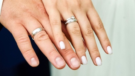 Anneaux de mariage en or blanc