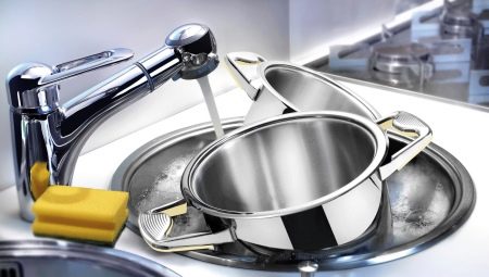 Casseroles en aluminium: comment nettoyer la suie?