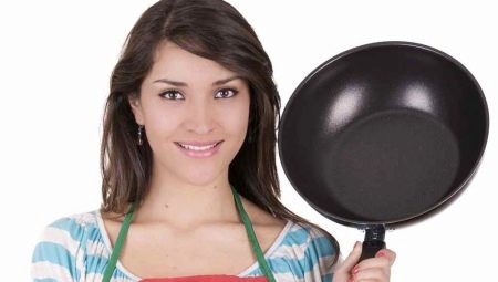Comment nettoyer la casserole de la balance à la maison?