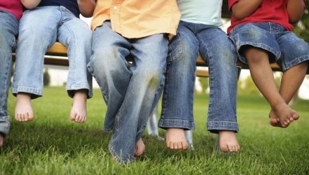 Comment laver les taches d'herbe des jeans?