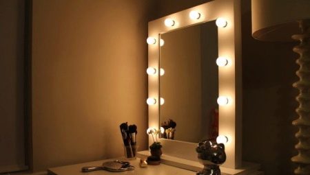 Faire un miroir de maquillage avec de la lumière à faire soi-même