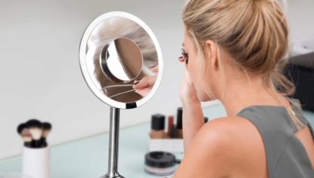 Miroir de bureau: une variété de modèles