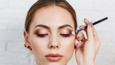 Comment choisir la forme des sourcils pour un visage ovale?