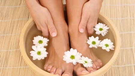 Bains de pieds: de quoi avez-vous besoin et comment les fabriquer?