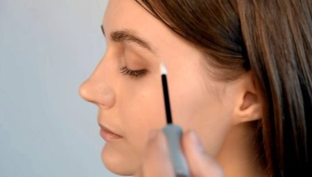 Sérum de croissance des sourcils: caractéristiques de sélection et d'application