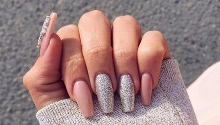 Manucure Glitter Beige: les meilleures idées et nouveaux designs