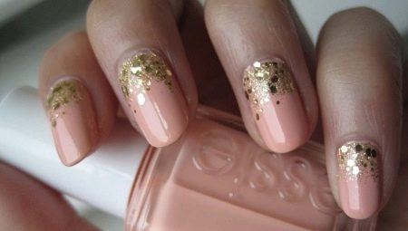 Manucure beige avec or: les meilleures idées et options de création