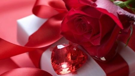 Que donner aux parents pour un mariage de rubis?