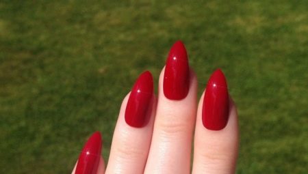 Design des ongles bien rouges