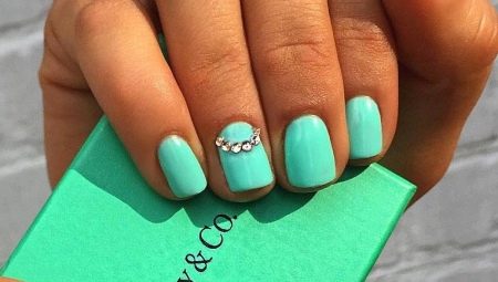 Idées pour créer une manucure dans le style de Tiffany