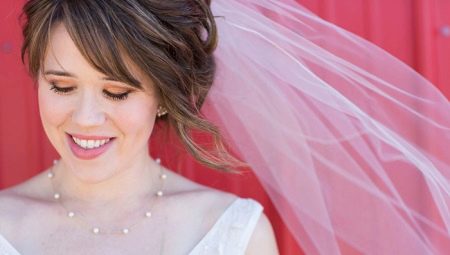 Idées de coiffure de mariage avec un voile de cheveux courts