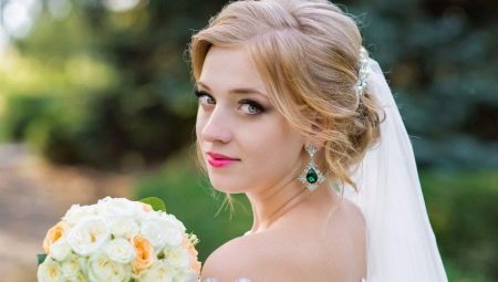 Comment fixer le voile à la coiffure?