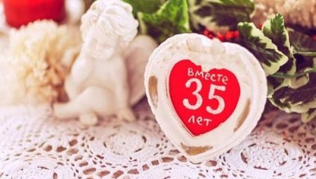 Quel est le nom de l'anniversaire de mariage dans 35 ans et que propose-t-on?