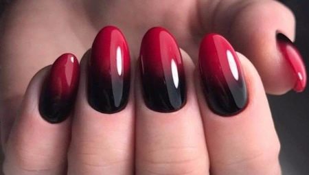 Gradient rouge sur les ongles - solutions inhabituelles et lumineuses